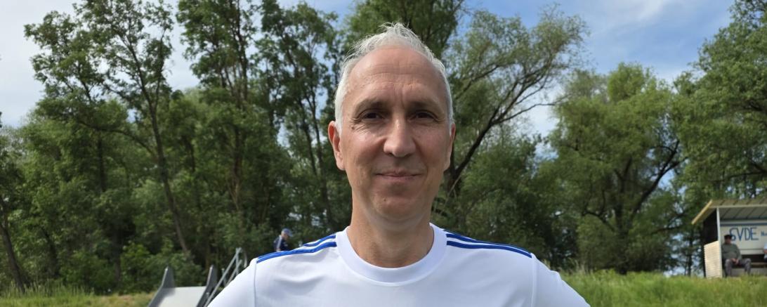 Christoph Schmid trägt das Trikot seines Heim-Vereins, der SG-Alerheim