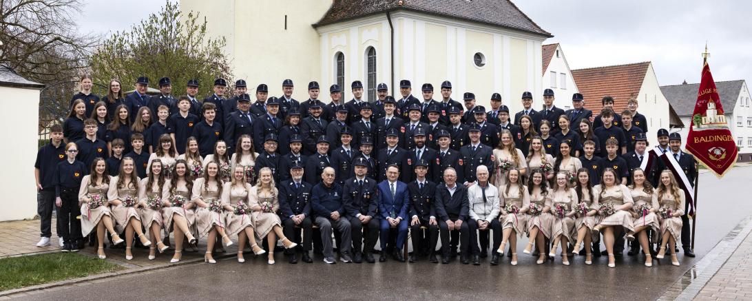 Der Jubelverein mit Schirmherr MdB Ulrich Lange. 