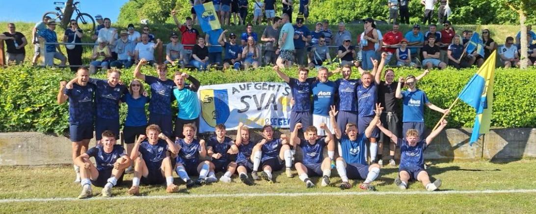 Die SG Amerdingen/Hohenaltheim feiert am letzten Spiel den Meistertitel in der A-Klasse Nord 2.