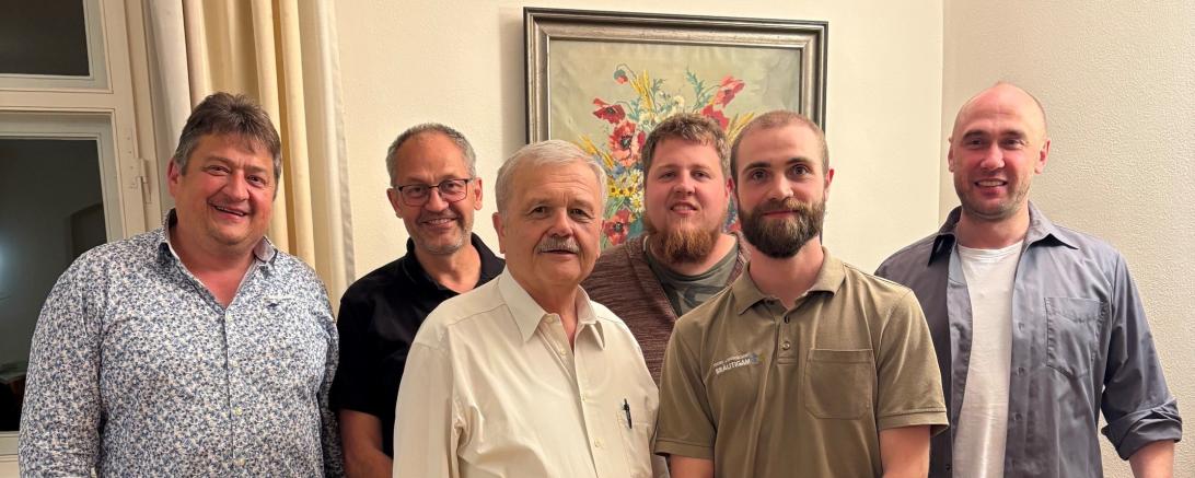 Von links: Stv. Obermeister Manfred Podersaunig, Stv. Obermeister Rolf Röttinger, Obermeister Franz Rebele, Michael Kotz, Philipp Bräutigam, Wolfgang Lachner – es fehlen Georg Eger und Ulrich Gerstner
