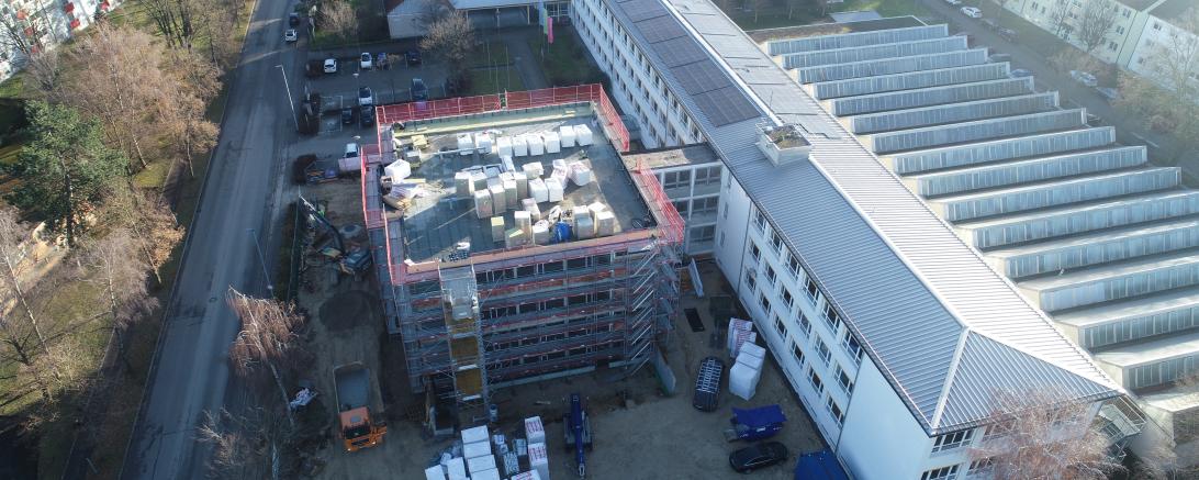 Die Berufs- und Wirtschaftsschule wird derzeit saniert. 