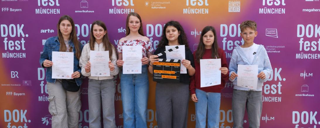 Schüler der Moviebande bei der Preisverleihung. 