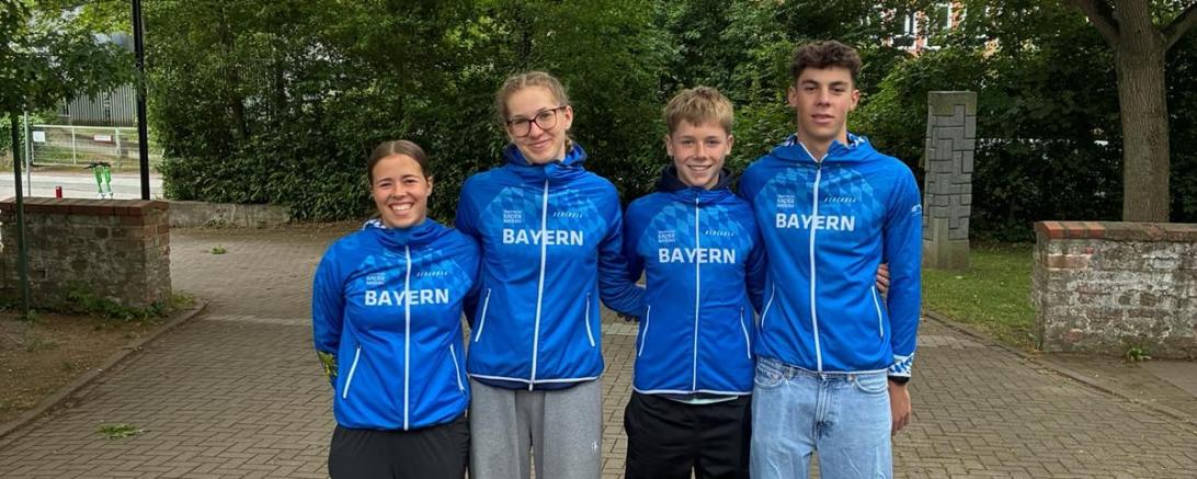 Auf dem Bild zu sehen (von links): Nina Mayer, Giulia Göttler, Joel Westphal, Luca Schreitmüller. 