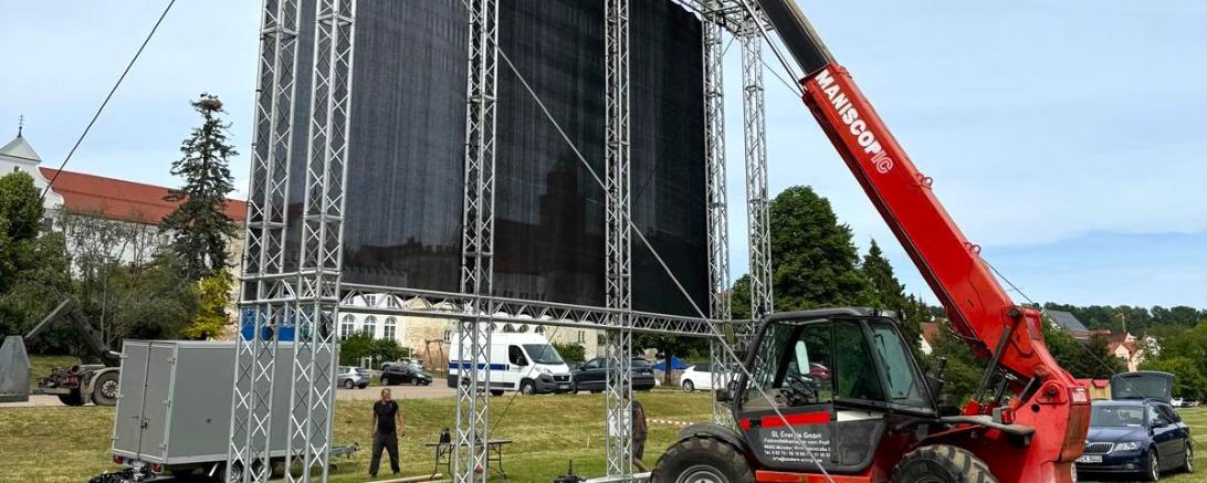 DONauwörth Open-Air feiert Premiere im Heilig-Kreuz-Garten