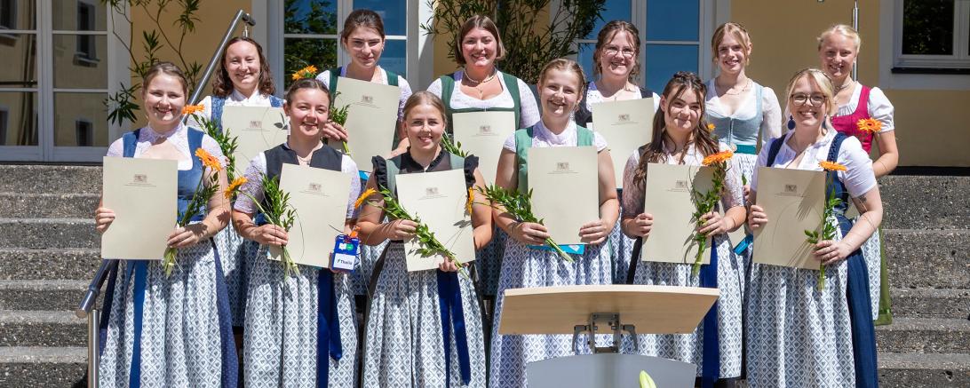 Die Dorfhelferinnen des 72. Jahrganges 2026.