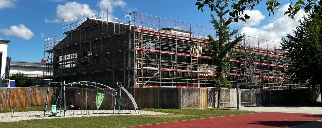 Die Grundschule Rain befindet sich aktuell im Bau.