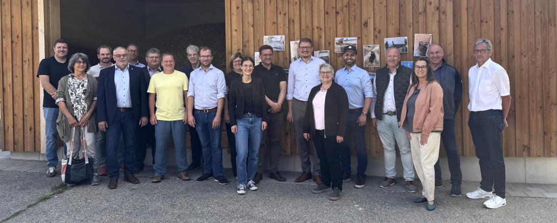 Bürgermeisterinnen und Bürgermeister, Umweltreferenten, Mitarbeitende aus Bauämtern und Liegenschaftsverwaltungen sowie Klimaschutzmanager kamen zum Netzwerktreffen für kommunalen Klimaschutz in Münster zusammen.