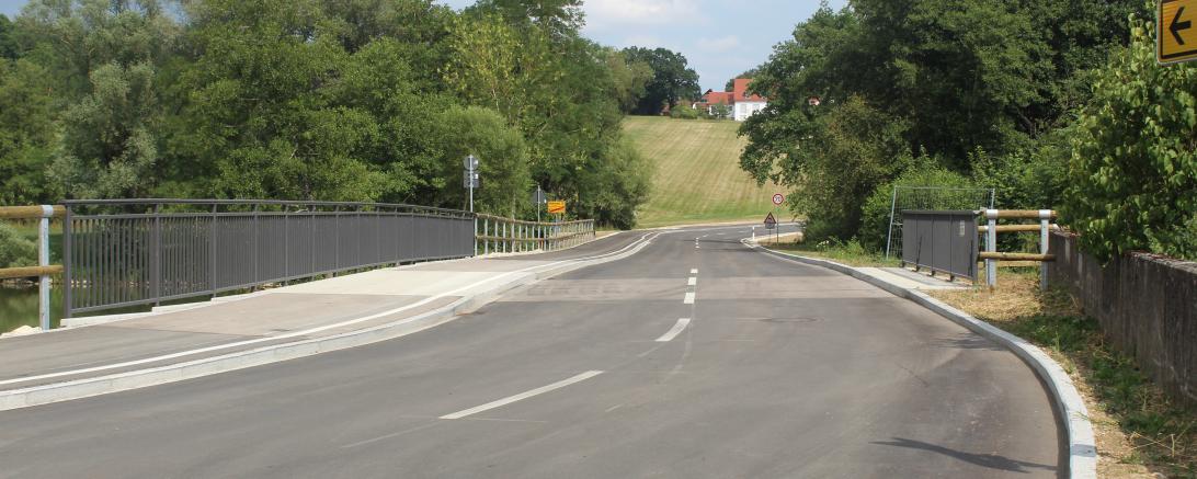 Die neue Weiherbachbrücke in Kaisheim