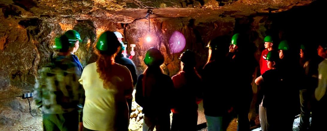 Leonhart-Fuchs-Mittelschule Wemding zu Besuch beim Bergbau Wasseralfingen