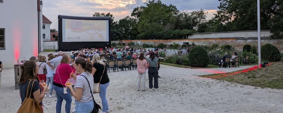 Zum neunten Mal findet das Rainer Sommerkino statt.