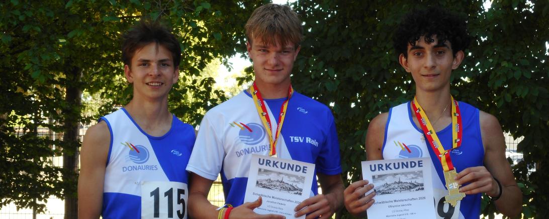 Die Starter der LG Donau-Ries in der Altersklasse U18 mit Max Reschauer, Jonathan Federle und Eftymios Ivakoidis (v.l.).