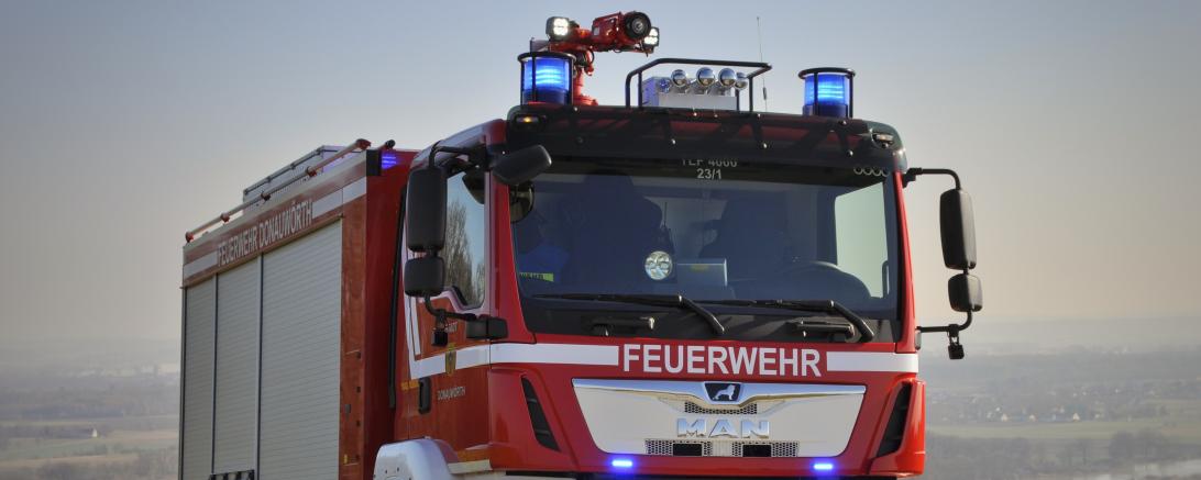 Bei Waldbränden kann dieses Fahrzeug der Feuerwehr Donauwörth mit mehr als 2.000 l Wassermenge abgerufen werden.