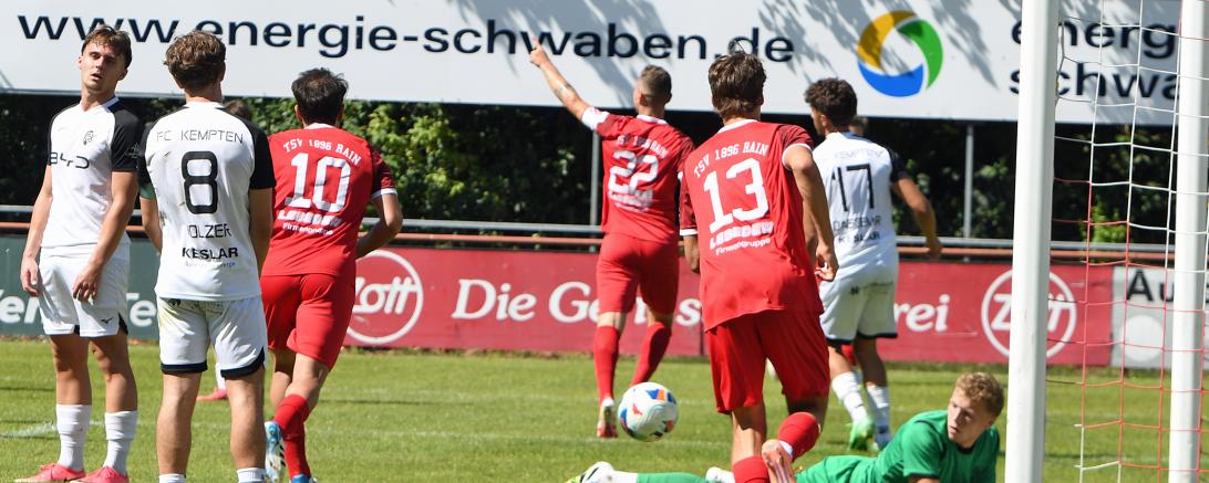 Jubel nach Jannik Schusters Tor zum 2:0.