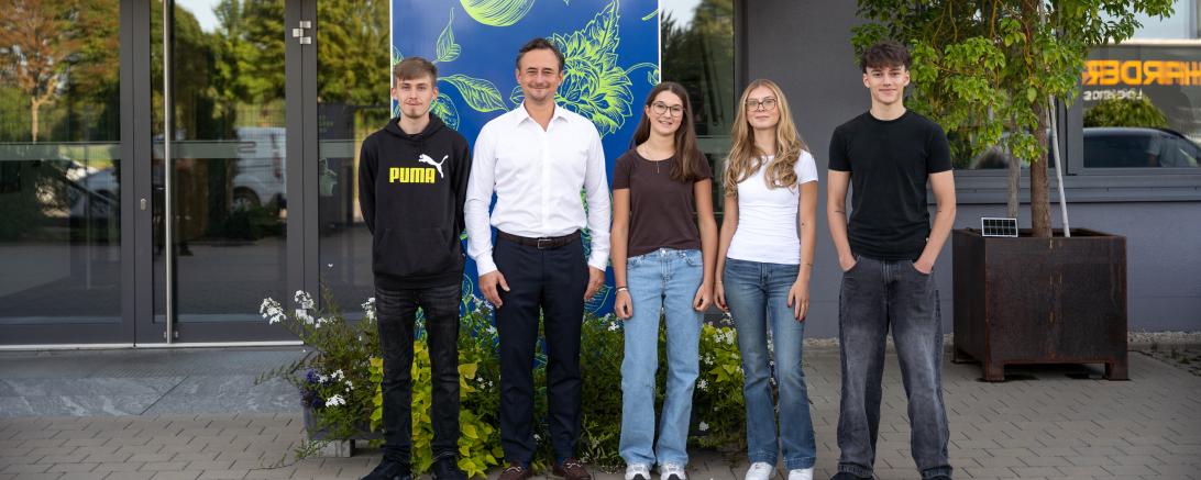 V.l.n.r.: Fynn Serhat, Matthias Thienel, Antonia Böhm, Derya Schmid und Saim Pietrosante