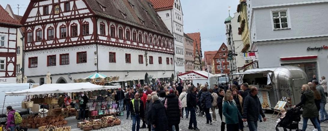 Der Herbstmarkt in der Nördlinger Innenstadt