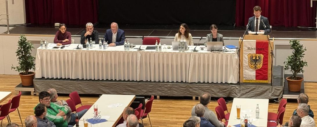 Die Nördlinger Bürgerversammlung fand am Dienstag, 27. Oktober 2026 im Stadtsaal „Klösterle“ statt.