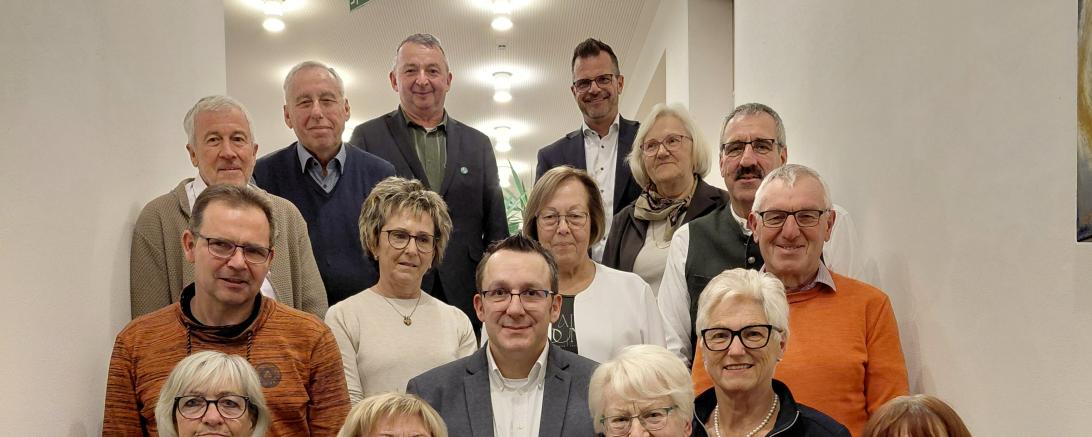 Von oben nach unten, von links nach rechts): Alfred Wider, Raimund Hurler, Albert Riedelsheimer, Jürgen Sorrè, Doris Ritter, Martin Volk, Renate Ruf, Gabriele Fograscher, Thomas Mittring, Branko Schäpers, Franz Schneider, Heidi Wiedemann, Helene Ludwig, Marianne Graf, Ingrid Kirsch und Sabine Gayr