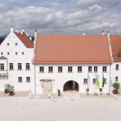 schloss-rain