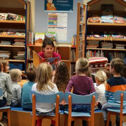 Vorlesestunde in der Stadtbibliothek Donauwörth.