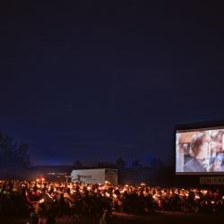 Bild von dem Open-Air-Kino in Uttenreuth.
