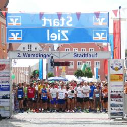 Wenige Sekunden vor dem Startschuss des Hauptlaufes mit 495 Teilnehmern.