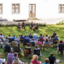 Das Bild zeigt ein Open Air 