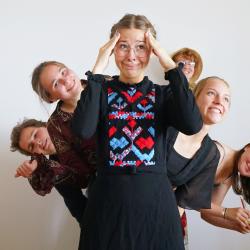 Das Bild zeigt die Theateraufführung "Pension Schöller 2.0" des THG Nördlingen.