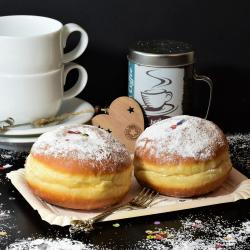 Kaffee und Krapfen