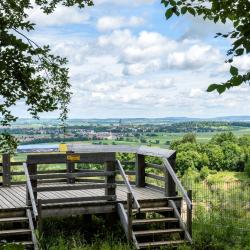 Die Aussichtsplattform im Erlebnis-Geotop Lindle. 