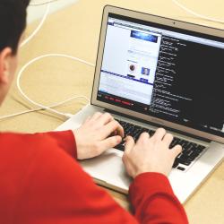 Onlinebetrug, Computer, Hacker, Programmieren