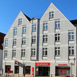 Ansicht der Hauptstelle der Sparkasse Donauwörth. 