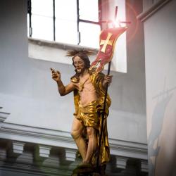 Das Bild zeigt Jesus am Kreuz