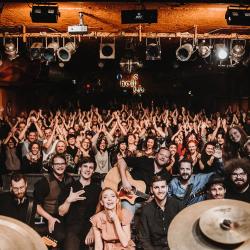 John Garner Abschlussbild Kantine Augsburg 