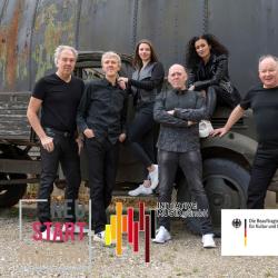 Das Bild zeigt die Band Sixtreme