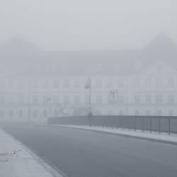Brücke im Nebel