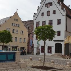 Das Bild zeigt den Wemdinger Marktplatz.