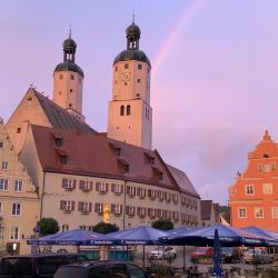 Marktplatz Wemding in der Abendsonne. 