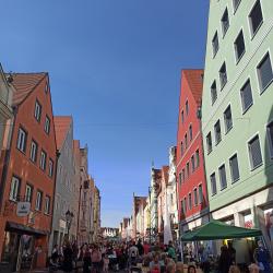 Das Bild zeigt die Donauwörther Reichsstraße