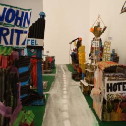 Das Bild zeigt eine Arbeit der Ausstellung.