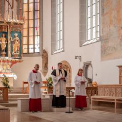 Gottesdienst in Nördlingens ältester Kirche: die St. Salvator Kirche.
