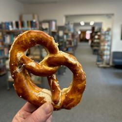 Brezel, Stadtbibliothek Donauwörth