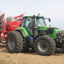 Dein Traktor von Deutz-Fahr.
