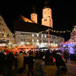 Das Bild zeigt den Wemdinger Weihnachtsmarkt.