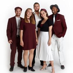 Die a cappella Band B’n’T aus Regensburg.