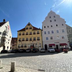 Das Bild zeigt den Marktplatz Nördlingen.
