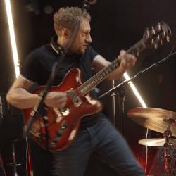 Künstler KUERSCHE bei einem Solo Auftritt