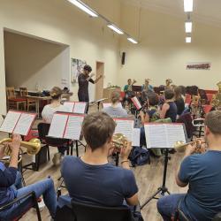 Die Proben sind in vollem Gange. Der Nördlinger Alexander Dollmann hat die musikalische Leitung vor 2 Jahren übernommen.