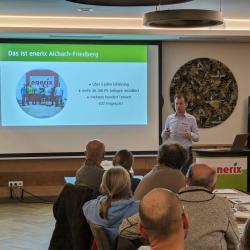 Beim enerix Photovoltaik Infoabend wird nützliches Wissen vermittelt.