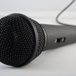 Sie verzaubern und begeistern mit ihrer fetzigen und spritzigen, aber auch romantischen und beschwingten Musik. 