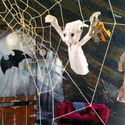 Am Donnerstag, 22.05.2025 um 15 Uhr wird das Stück „Das kleine Gespenst“ präsentiert.